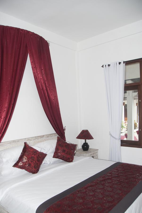 Lombok Senggigi Hotel Mangsit Phòng bức ảnh